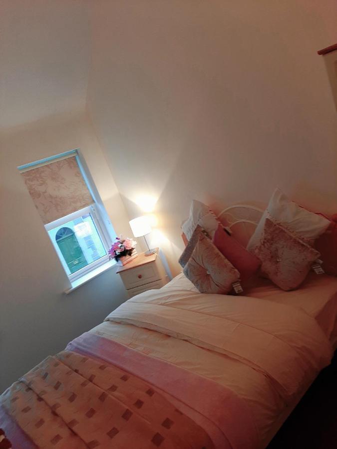Main Street Apartment Carrick-on-Shannon ภายนอก รูปภาพ